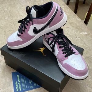 Jordan 1 Low Violet Shock Size 13 Mens